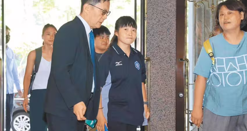 遭質疑當吹哨者卻輕輕放下「讓人失望」 簡奇陞高EQ回應被讚爆