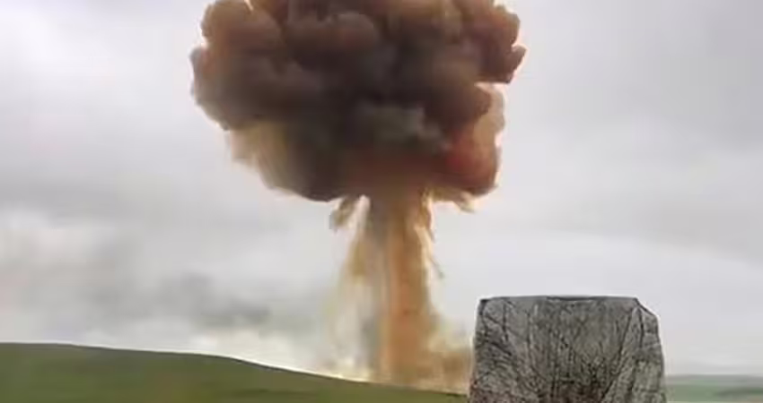 中國重大爆炸事故！火焰吞噬一排車　炸出「核爆級」蕈狀雲