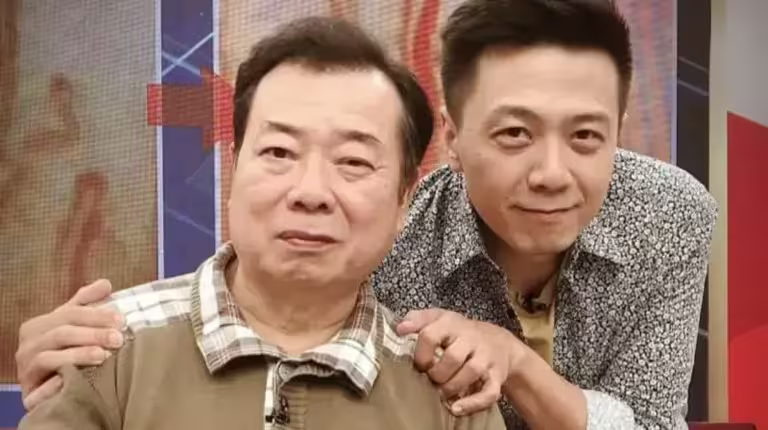 ▲廖峻（左）腦出血中風還在住院中，兒子廖錦德（右）凌晨PO文貼出白沙屯媽祖鑾轎照片，他說自己去追媽祖跑到雙腿無力。（圖／廖錦德臉書）