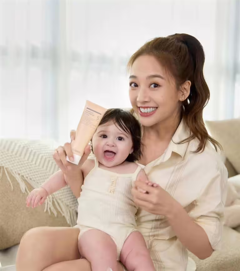 鬼鬼曬出與萌娃同框的畫面,結果被誤會是女兒。(圖/翻攝自鬼鬼IG) 鬼鬼曬出與萌娃同框的畫面,結果被誤會是女兒。(圖/翻攝自鬼鬼IG)