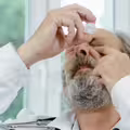 老花治療突破！「新型眼藥水」研究揭超驚人效果