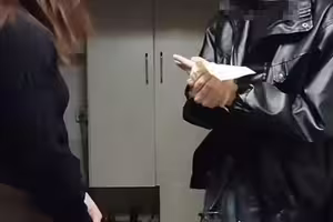 紅姐常客「優質皮衣男」被退婚道歉只說4字：好聚好散 ！女方急做體檢
