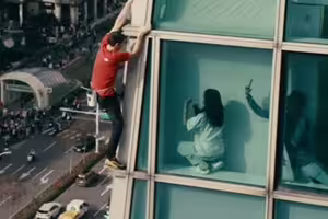 站101窗台拍攝「挨轟丟台灣臉」 女學生道歉…霍諾德看法曝 站101窗台拍攝「挨轟丟台灣臉」 女學生道歉…霍諾德看法曝