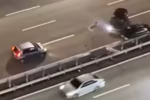 車禍後橫停車道！轎車慘遭「3連撞」傷者情況曝