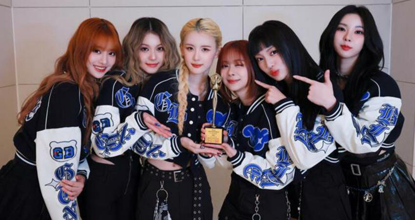幻藍小熊勇奪韓國KPOP 新人賞 為台爭光獲國寶級歌后接見