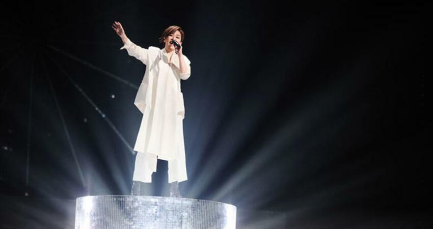 林憶蓮露面了！跨年夜「連飆6金曲」掀回憶殺 最新近況曝光