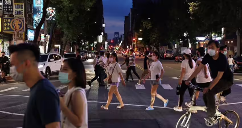 一堆人天天做！40歲男不菸不酒竟大腸癌　醫警告「日常4行為」是慢性毒　