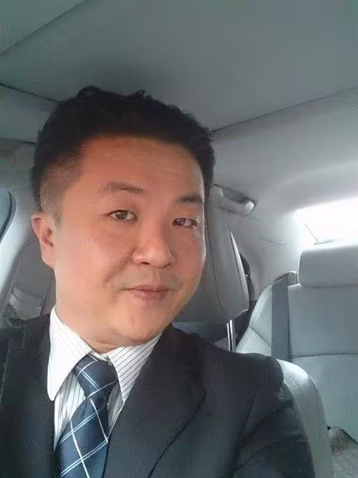 常與媳婦站在同一陣線的律師呂秋遠人設翻車。(圖/攝自呂秋遠臉書) 常與媳婦站在同一陣線的律師呂秋遠人設翻車。(圖/攝自呂秋遠臉書)