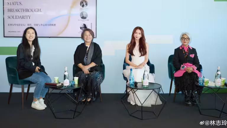 林志玲現身坎城影展活動。(圖/翻攝自林志玲微博) 林志玲現身坎城影展活動。(圖/翻攝自林志玲微博)