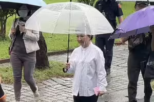 726大罷免／台中首現身！「藍營一姐」盧秀燕3分鐘完成投票 迅速離開