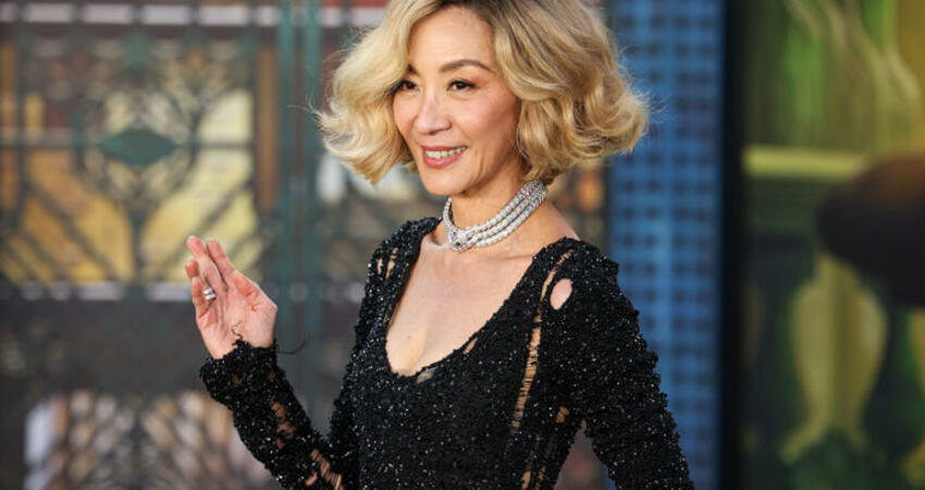 62歲楊紫瓊變「金髮妞」模仿瑪麗蓮夢露 逆齡美貌驚豔全場