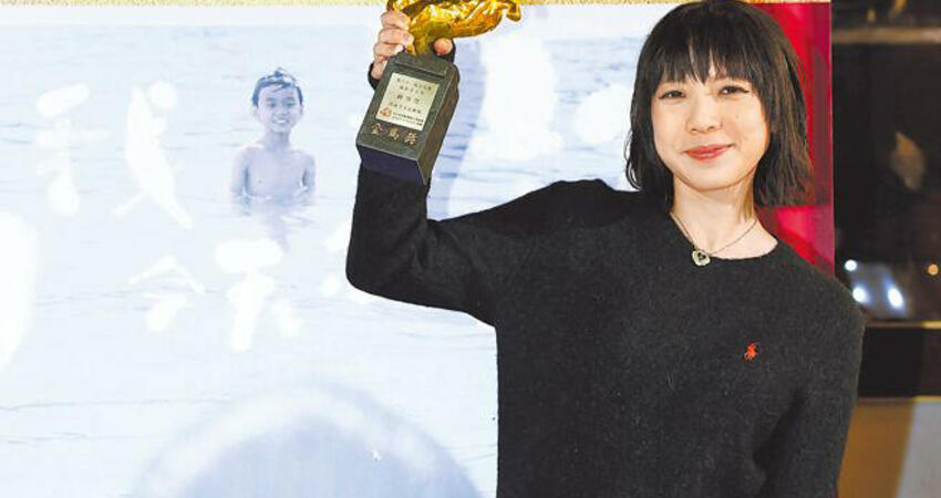 鍾雪瑩封后驚喊「蛤」