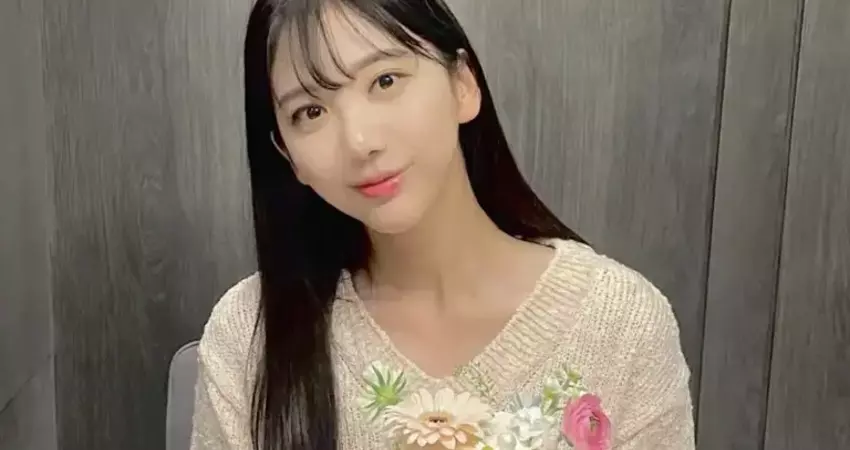 曾在IG發摔斷牙診斷書 28歲美女主播傳離世