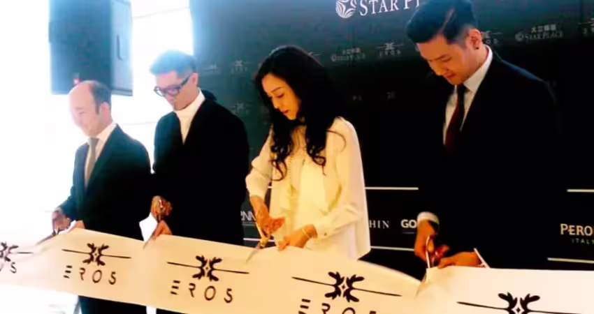 Dora約會富商疑被拍！李怡貞親揭正宮反應