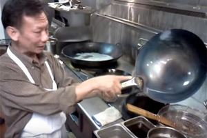 新買的鍋子直接拿來用就錯了，讓師傅教你如何把「便宜鍋變高級鍋」，簡單幾個步驟就搞定！ 