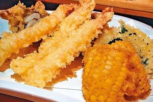日本女子為減肥，拒吃天婦羅麵皮遭店家轟出，店家說了一句話，網友：一開始就不要點天婦羅啊