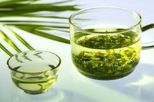 綠茶不只抗癌，最新研究：綠茶中的「多酚類化合物」能挽救「骨髓性疾病」患者性命！
