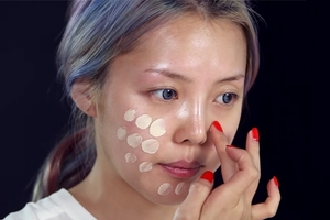 南韓仿妝教主挑戰「靠化妝術變成泰勒絲」，沒想到化完後她竟然讓大家都目瞪口呆！