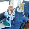 旅遊節目介紹《公車上的動畫角色立牌》