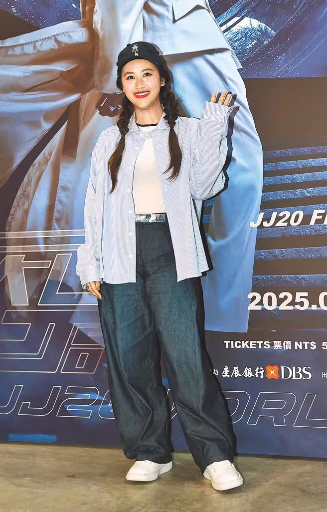 吳姍儒8日現身台北大巨蛋，觀賞林俊傑演唱會。（劉宗龍攝）