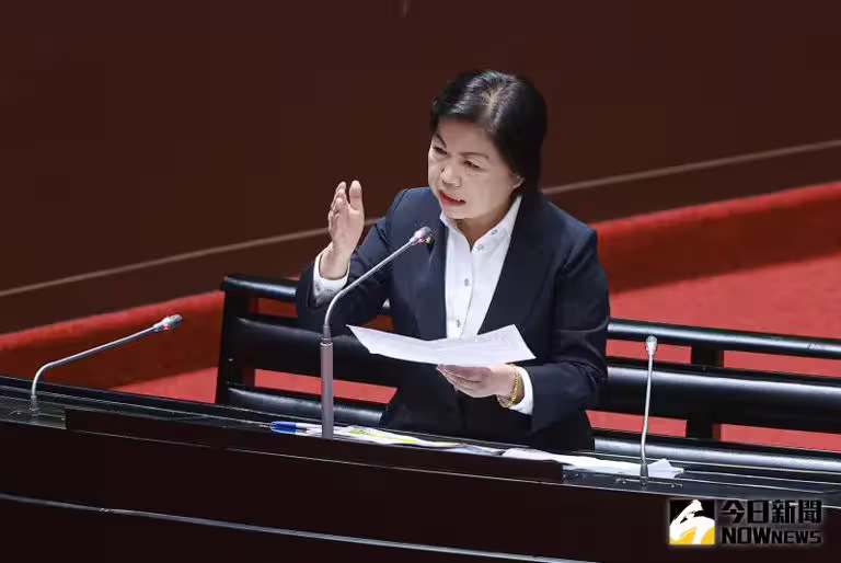 ▲國民黨立委楊瓊瓔對於普發現金表示樂觀其成,但也希望中央先施行立院通過的普發現金。(圖/記者葉政勳攝) ▲國民黨立委楊瓊瓔對於普發現金表示樂觀其成,但也希望中央先施行立院通過的普發現金。(圖/記者葉政勳攝)