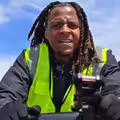 網紅直播徒步募款　卻慘遭車子撞飛！他靠身上1物保命