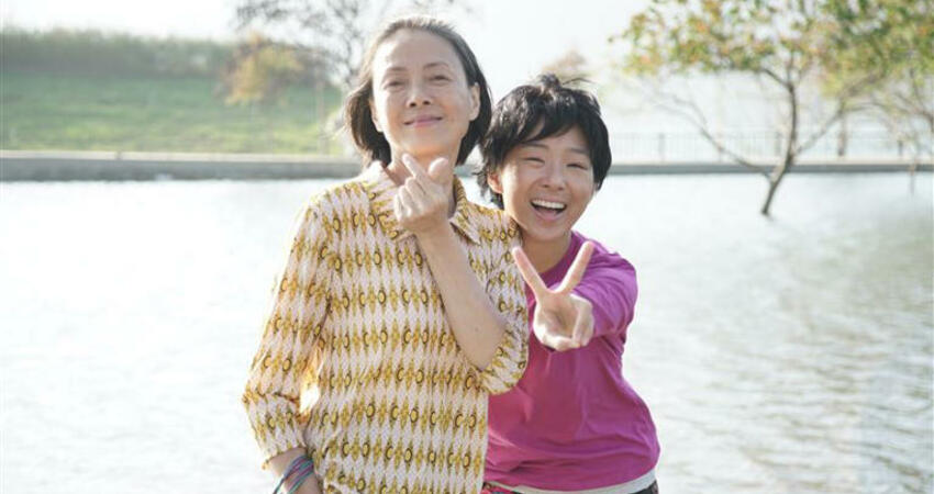 金鐘影后與女兒「同台飆戲」劇中也演母女 被她演技驚豔：有備而來