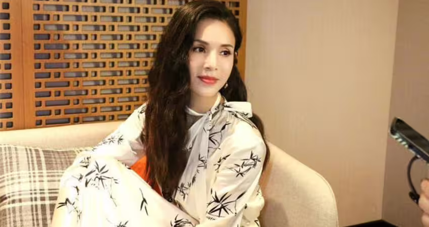 58歲香港女神「為愛還債1億卻被拒婚」！她爆曾想跳樓：不要再遇到騙子