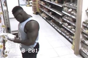 超商店長看到這名行為超可疑的黑人「準備偷東西」打算報警，想不到黑人「下一秒的舉動」卻讓店家笑到中風！!