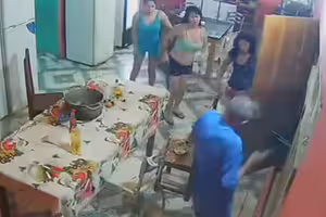 深夜5歹徒持槍搶劫　阿公1招護家人