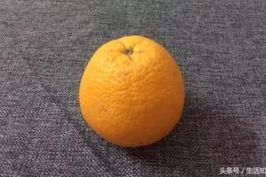 想吃整个橙子但又嫌剥皮麻烦？试试这个妙招，几下剥出橙子