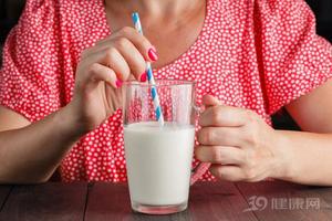 喝牛奶、喝粥对胃好？很多人被骗几十年了！