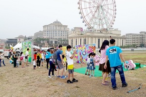 義大遊樂世界歡慶兒童月 老皮阿寶首次南部野餐