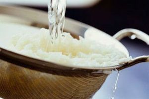 洗米水妙用無窮　5大「神奇功效」讓你再也不倒掉它！
