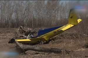 俄釣客驚見輕航機墜河床　機上2人當場死亡