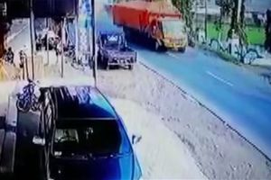 疑煞車失靈！印尼運糖卡車撞14車7屋　奪11命10傷