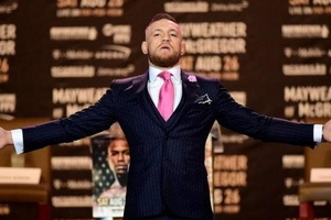 嘴炮宣布將推出個人服裝品牌【August McGregor】。