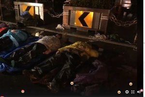 【直播】帳篷被警沒收 時代改躺在凱道大雨中