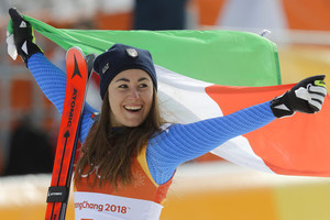 冬奧／女子高山滑雪下坡賽　義大利成就隊史首金