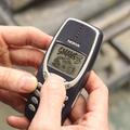 全世界剩他死守神機「3310」　英國老爹：我打貪食蛇超強der