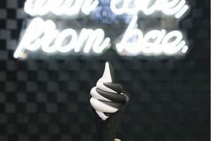 IG話題《黑白霜淇淋》怎麼拍都超時尚的SNS人氣冰品