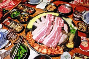 看到流口水了！臺北10大韓式烤肉店大統整，竟然還可以穿著韓服吃烤肉！！