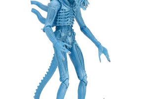 Alien - 7 Inch Action Figure Series 11: Alien Warrior (Clear Blue)
