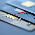 為什麼信用卡上的「卡號」都會凸起來，背後的原因太讓人驚訝...超過90%的人都不明白！