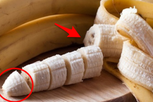 速傳！香蕉只要「配一物」身體毒素全清掉了！它是養顏減肥的「私密法寶」可惜90%的人不知道....
