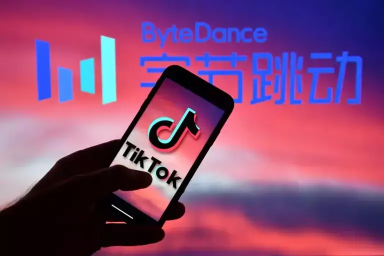 ▲根據國家通訊委員會今（2）日公布最新報告，台灣人觀看「抖音（TikTok）」的比例則逐年成長。（圖／美聯社／達志影像）