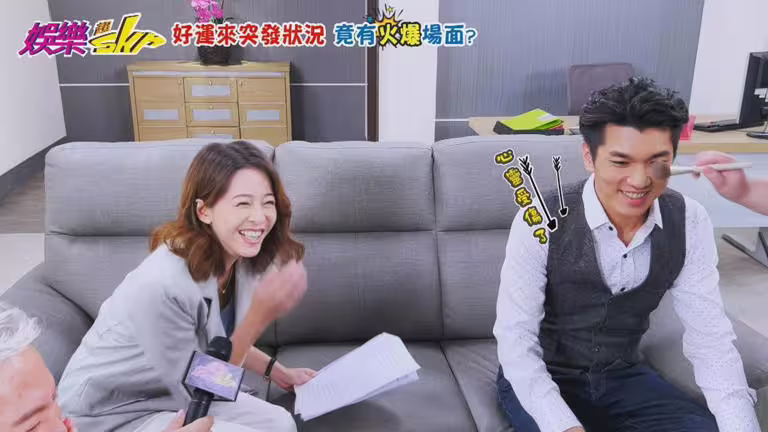 「樂軒CP」蘇晏霈(左)、吳政澔鬥嘴鬥不停。(圖/民視提供) 「樂軒CP」蘇晏霈(左)、吳政澔鬥嘴鬥不停。(圖/民視提供)