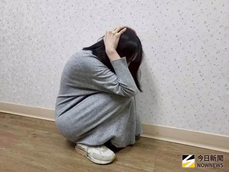 ▲大罷免後,若無法在2、3週內回到正常軌道,情緒波動很大,可找心理師或精神科醫師談一談。(示意圖/讀者提供) ▲大罷免後,若無法在2、3週內回到正常軌道,情緒波動很大,可找心理師或精神科醫師談一談。(示意圖/讀者提供)