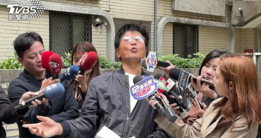 父控遭毆打、扯破衣 藝人薔薔急衝地下室救命