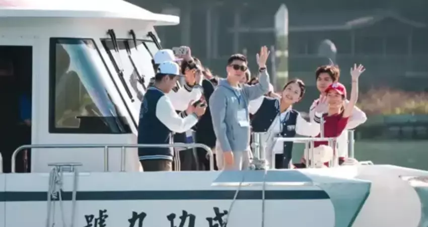 陸生遊日月潭 「龍龍團」百里追星喊好帥